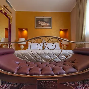 https://villa-luisa-relais.hotelinveneto.com